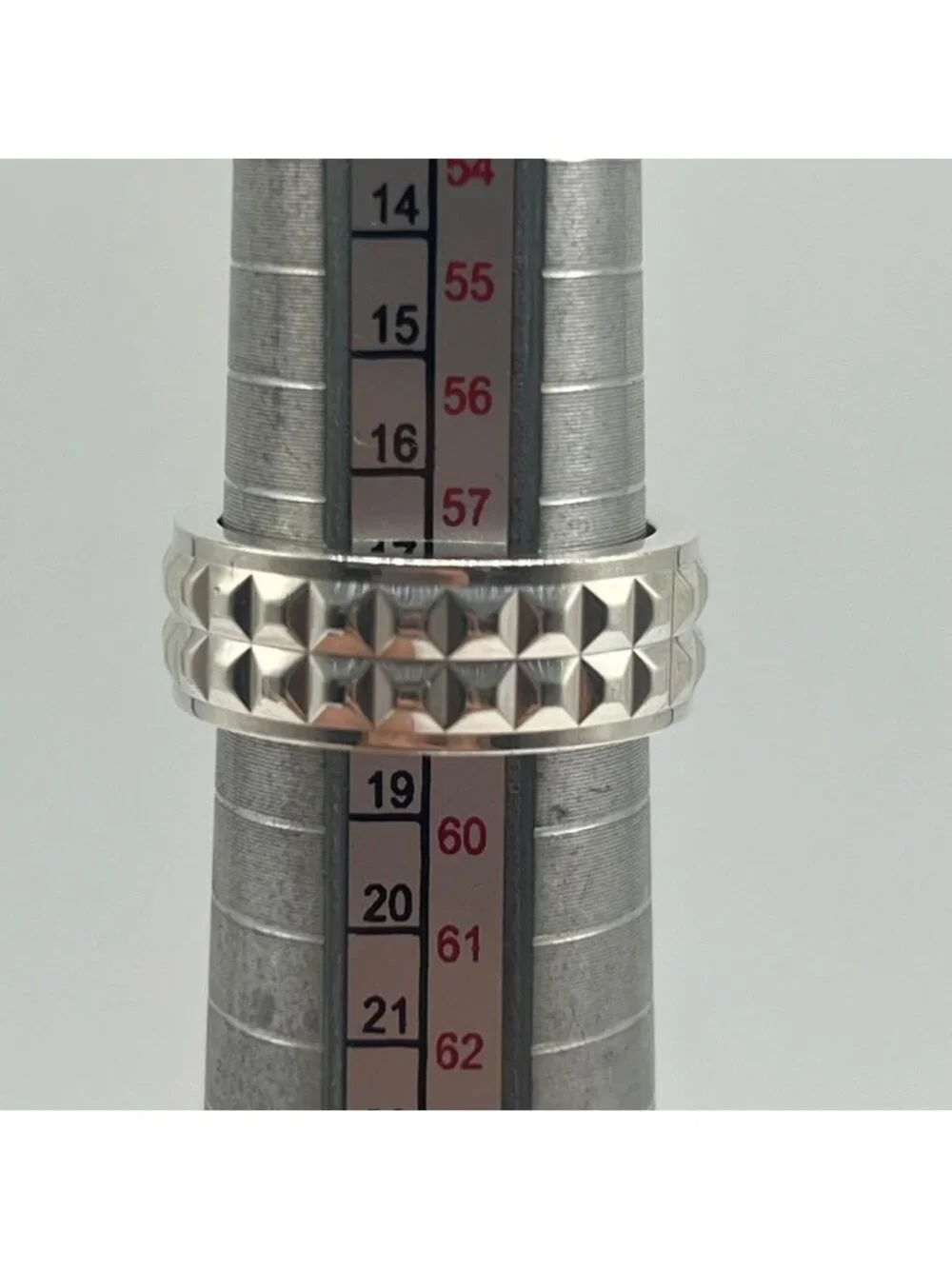 Tiffany & Co Pyramid Studs Ring